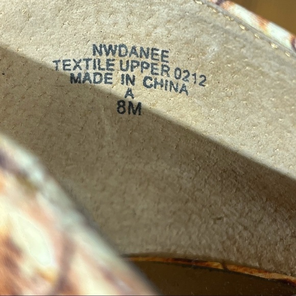 Nine West sz 8 Danee peeptoe leopard croc print platform pumps - Picture 12 of 13